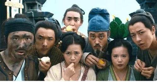 古装搞笑剧吃瓜群众视频,吃瓜群众笑翻天，揭秘宫廷幕后趣闻